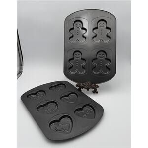 Set of 2 Wilton Gingerbread Man and Valentine Non-Stick Pans